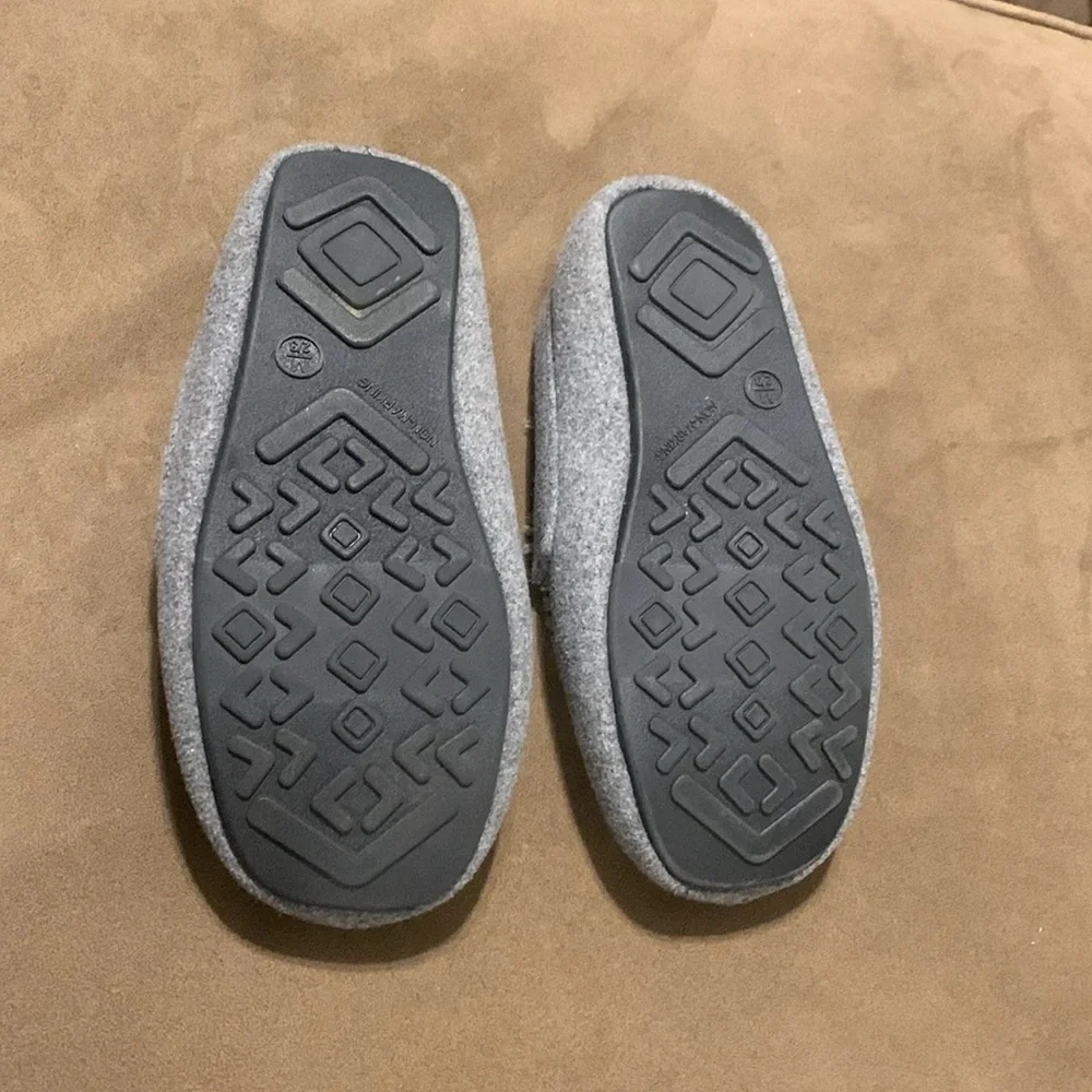 Youth Boy’s M 2/3 Carmelo Gray Moccasin House Slippers Cat & Jack EXCELLENT EUC